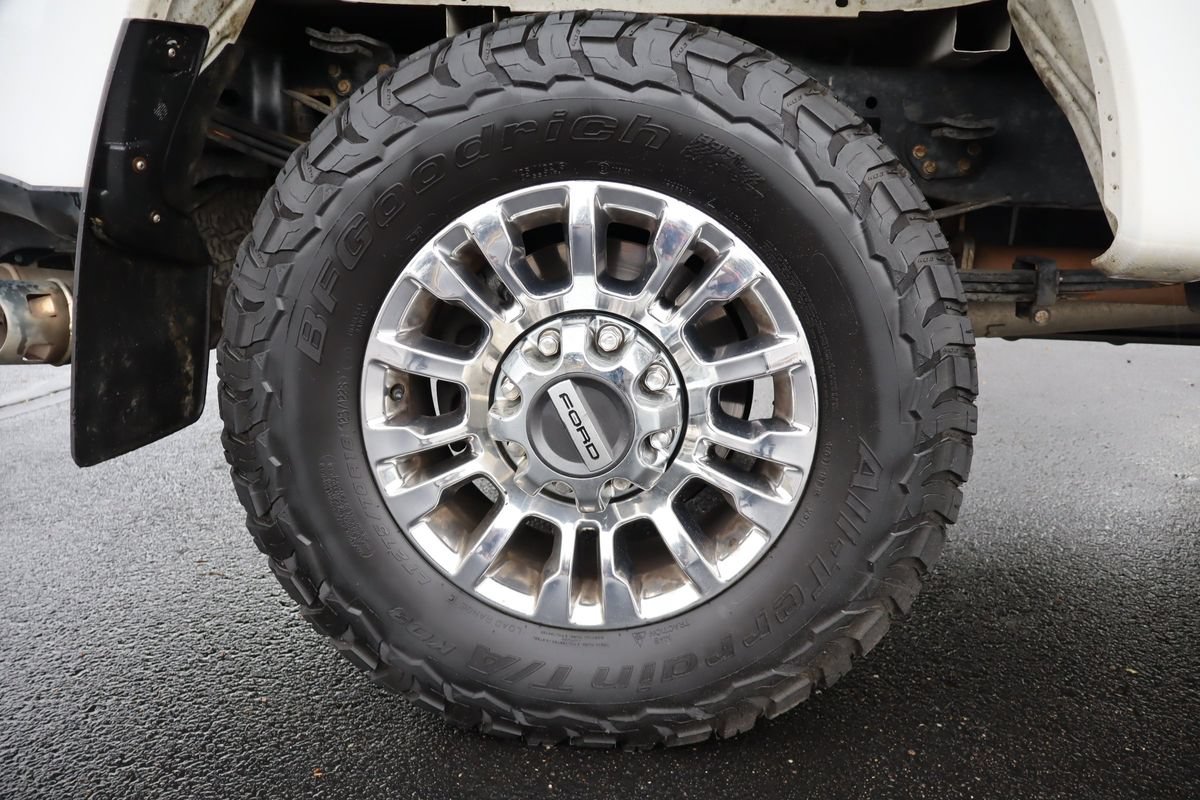 Used 2020 Ford F350 Lariat w/ Chrome Package AWD/4WD image 42
