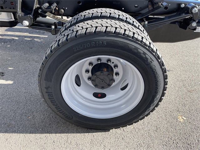 New 2026 Ford F550 4x4 Supercab Super Duty image 35