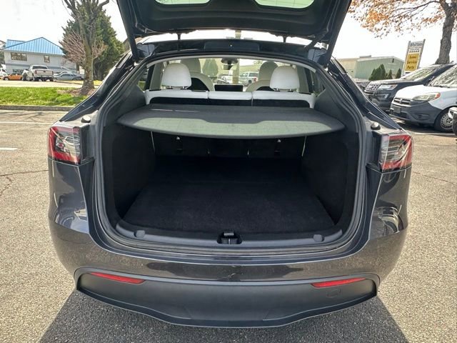 Used 2024 Tesla Model Y Long Range image 15