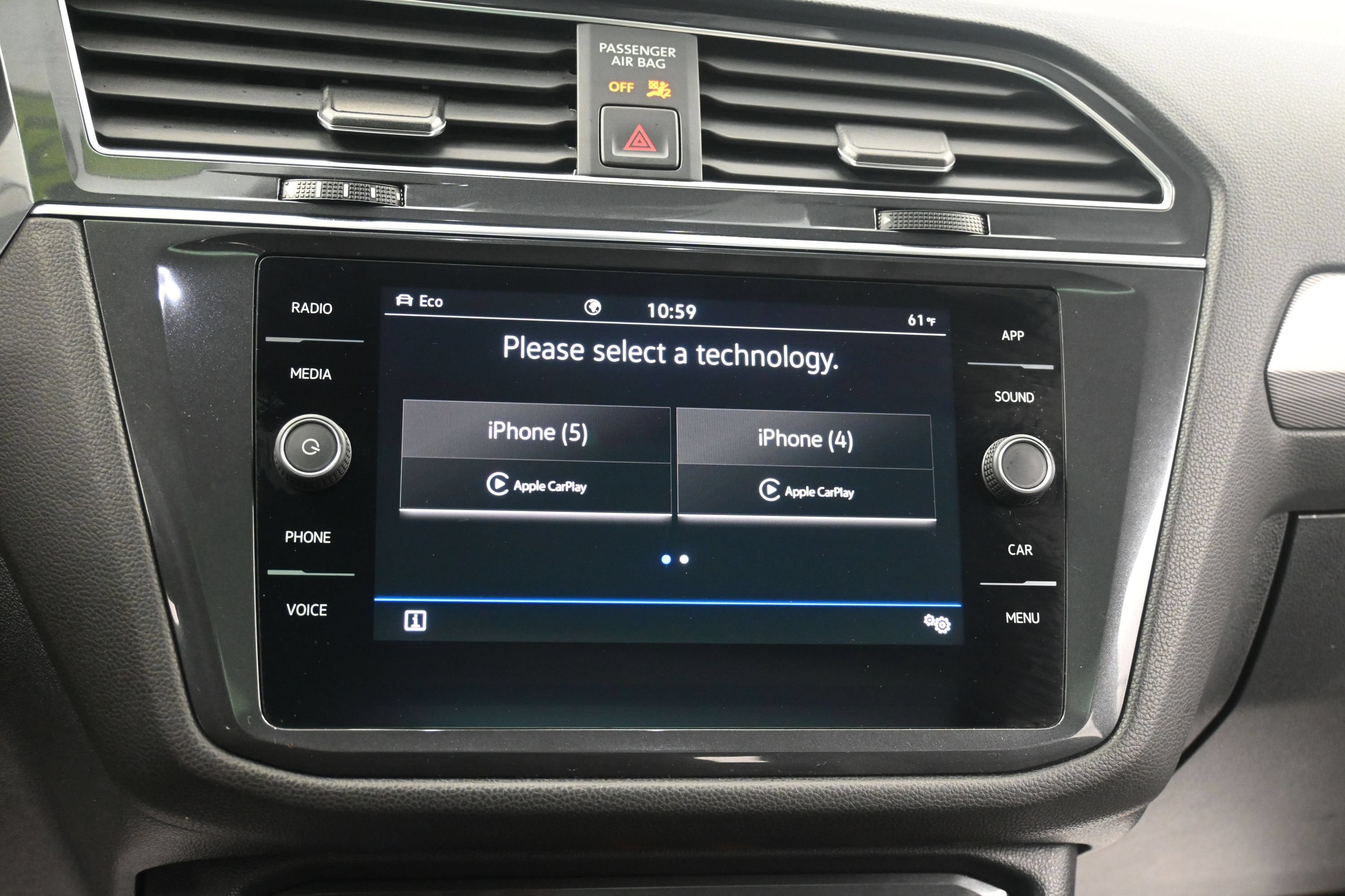 Used 2023 Volkswagen Tiguan SE w/ Panoramic Sunroof Package AWD/4WD image 26