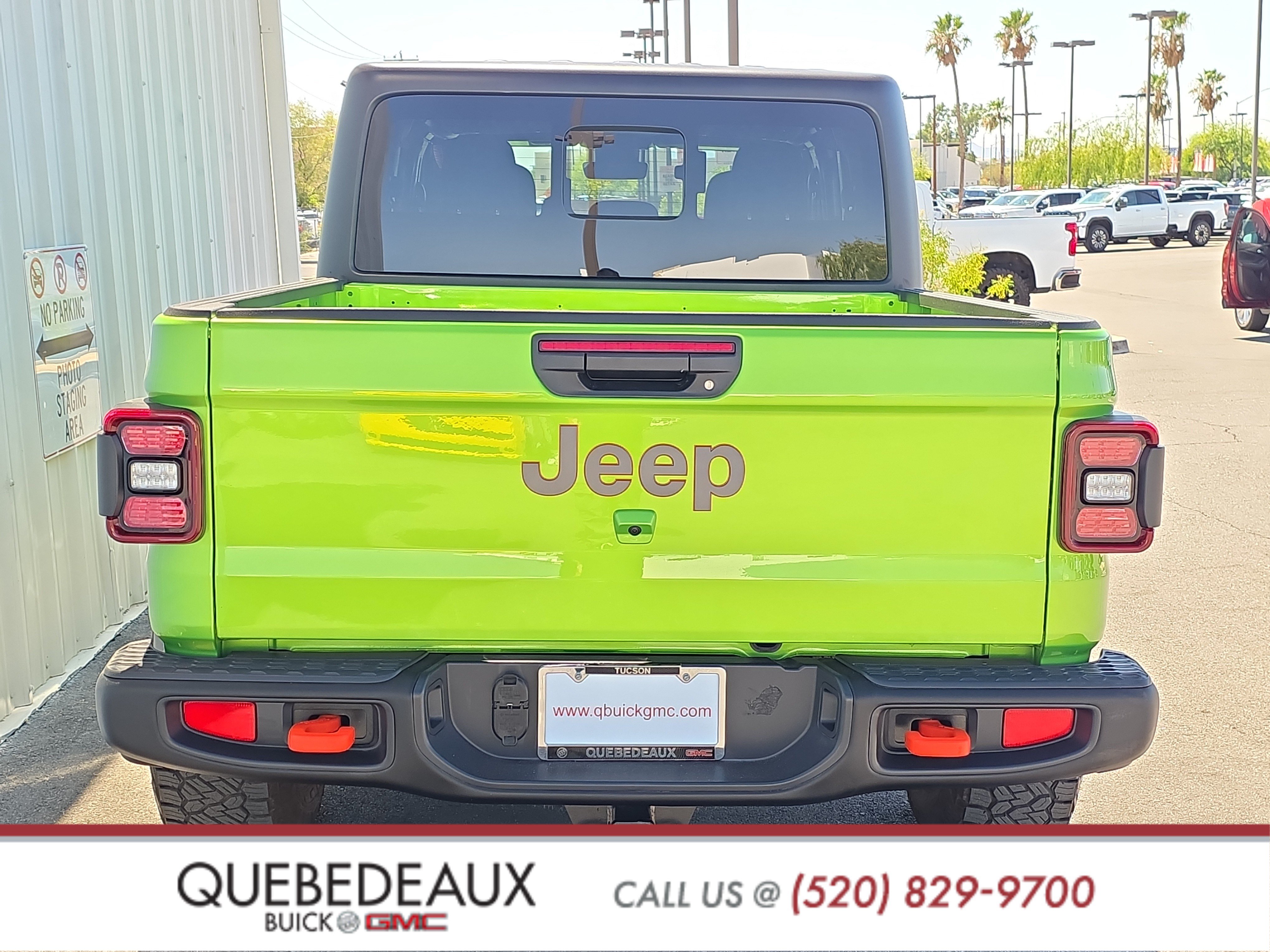 Used 2025 Jeep Gladiator Mojave w/ Steel Bumper Group AWD/4WD image 6