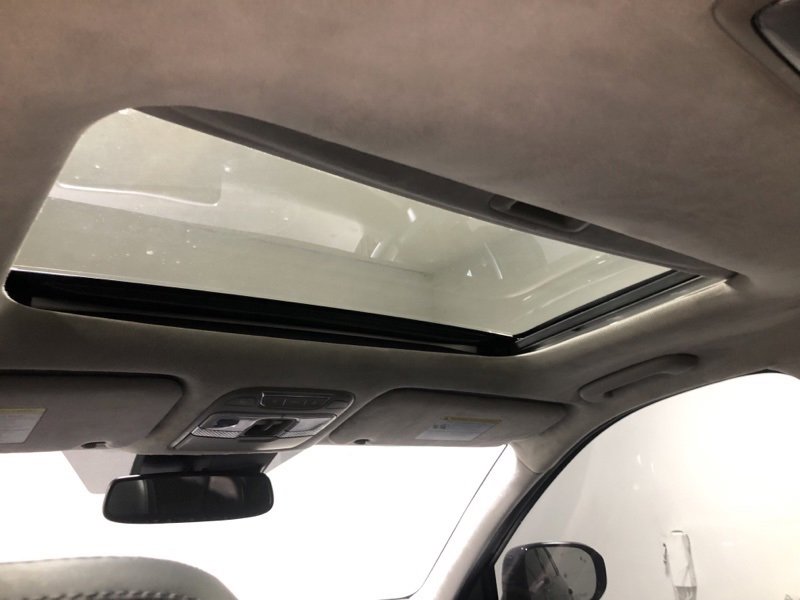 Used 2022 Kia Telluride SX w/ SX Prestige Package image 19