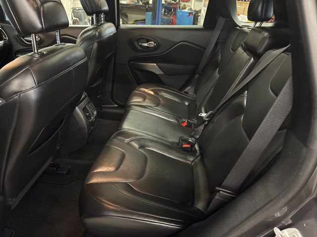 Used 2020 Jeep Cherokee Limited image 21