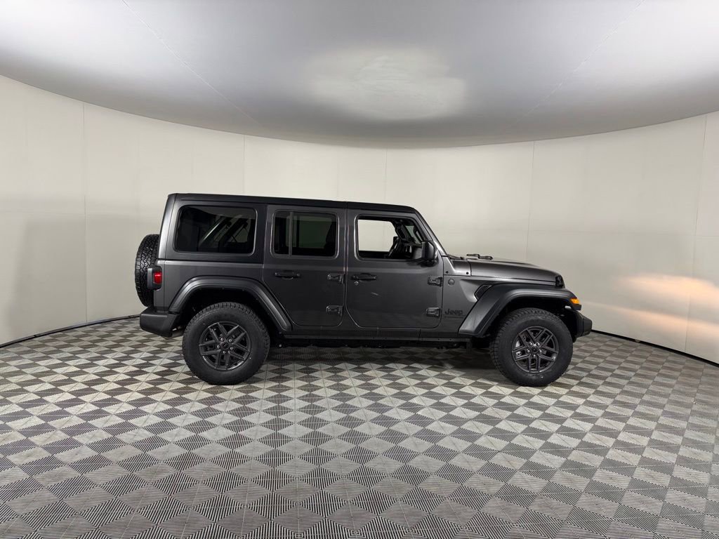 Used 2025 Jeep Wrangler Sport S image 4