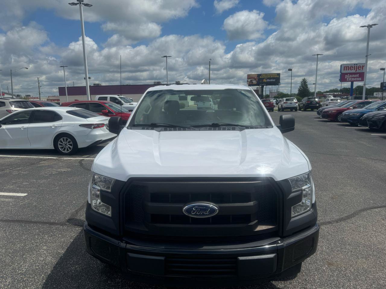 Used 2017 Ford F150 XL w/ Equipment Group 101A Mid RWD image 4