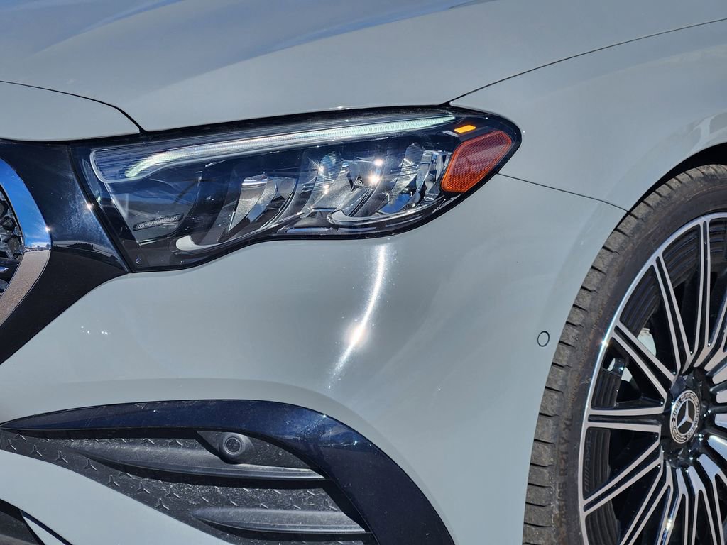 Used 2025 Mercedes-Benz E 450 4MATIC Sedan image 9