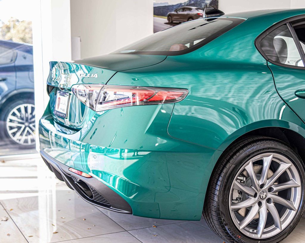 New 2025 Alfa Romeo Giulia AWD image 12