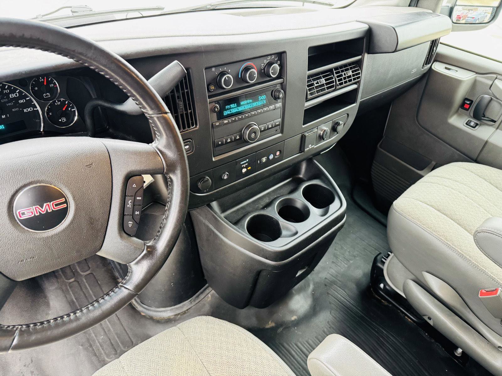 Used 2022 GMC Savana 2500 Extended w/ Driver Convenience Package image 7