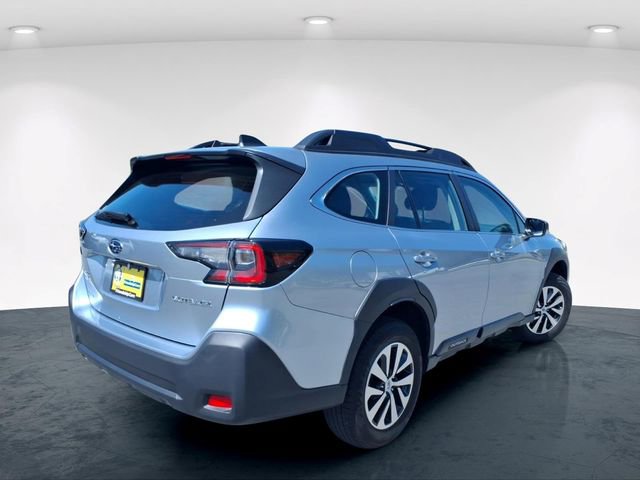 Used 2024 Subaru Outback AWD/4WD image 8