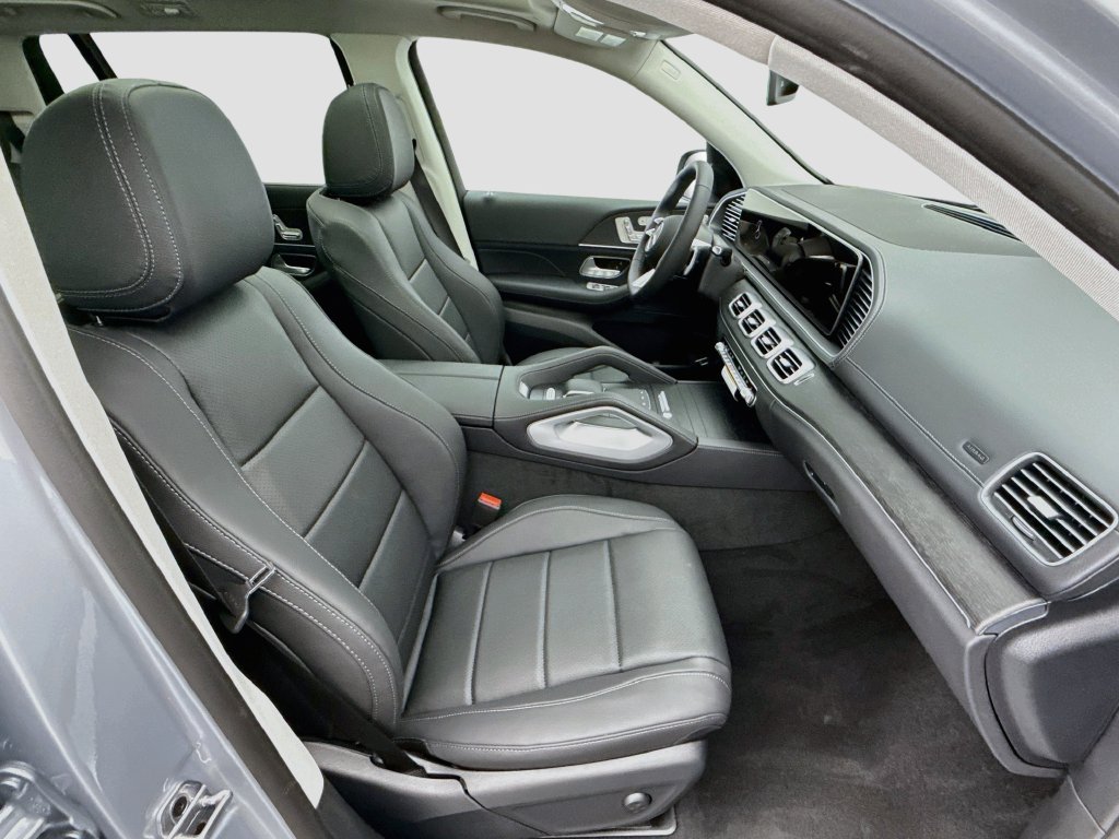 Certified 2026 Mercedes-Benz GLS 450 4MATIC image 19