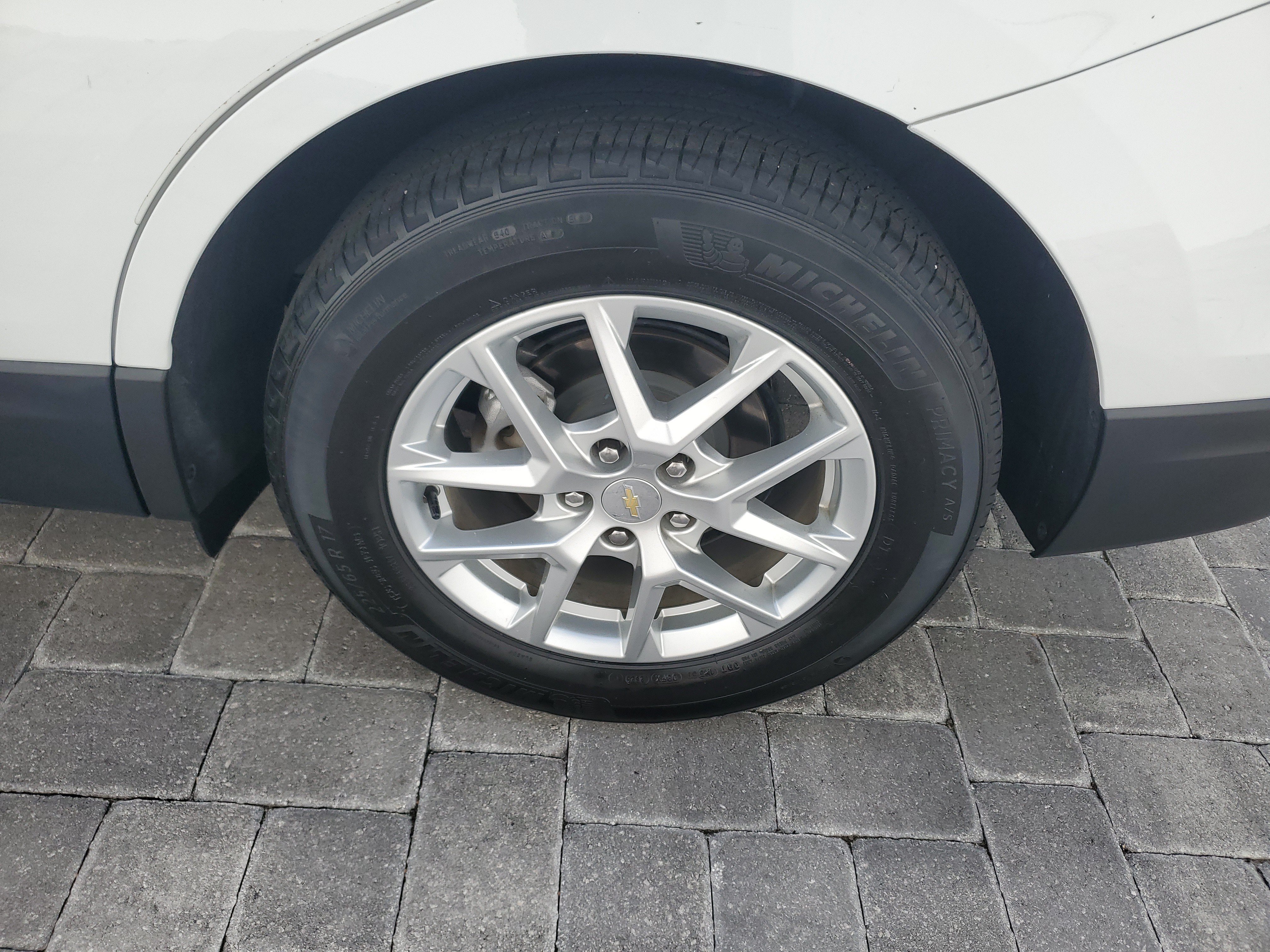 Used 2024 Chevrolet Equinox LT w/ LPO, Cargo Package FWD image 7