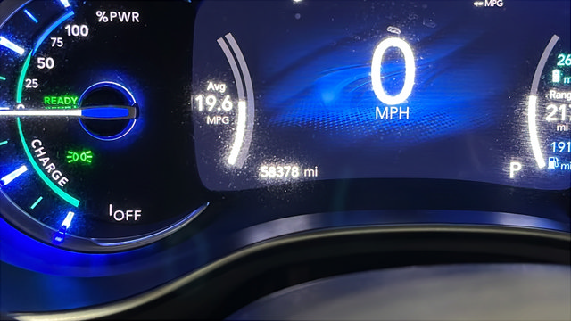 Used 2024 Chrysler Pacifica Limited FWD image 10