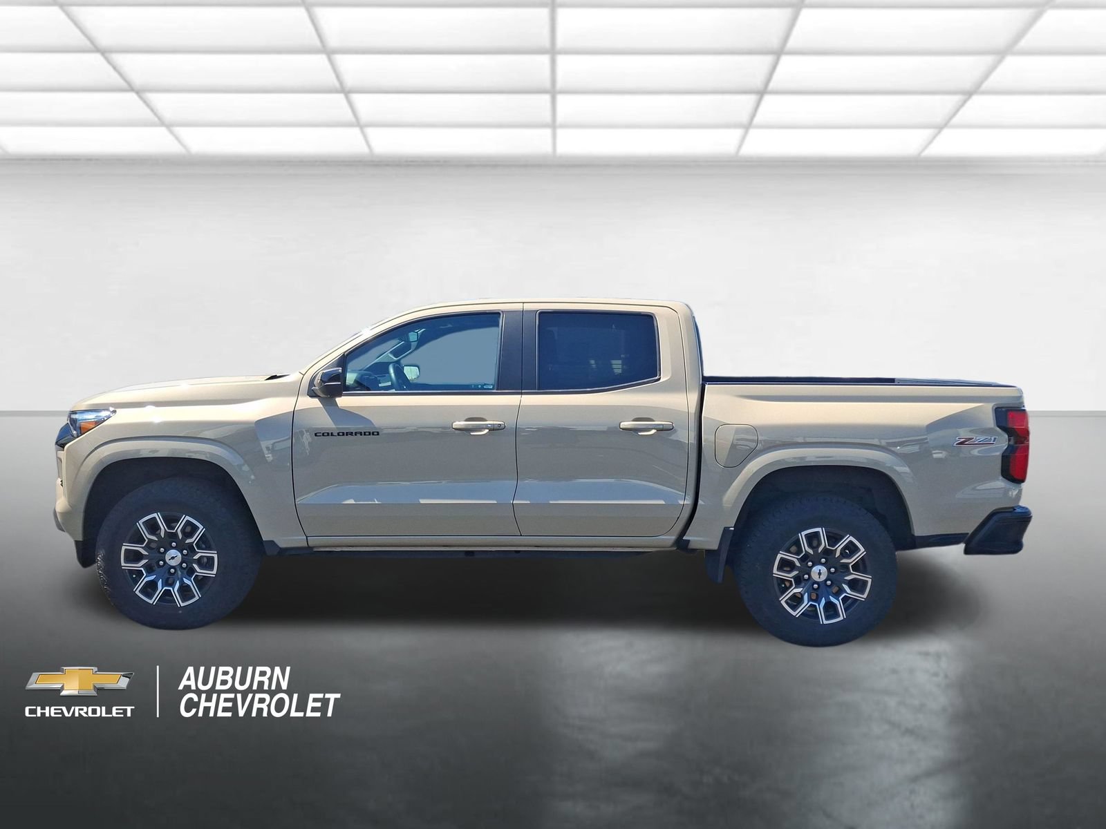 Certified 2023 Chevrolet Colorado Z71 w/ Z71 Convenience Package 2 AWD/4WD image 6