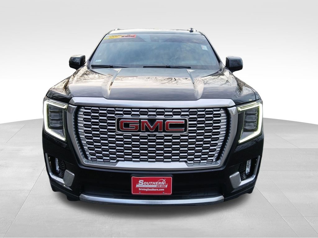 Used 2022 GMC Yukon XL Denali image 9