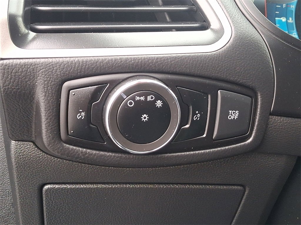 Used 2024 Ford Edge SEL image 26