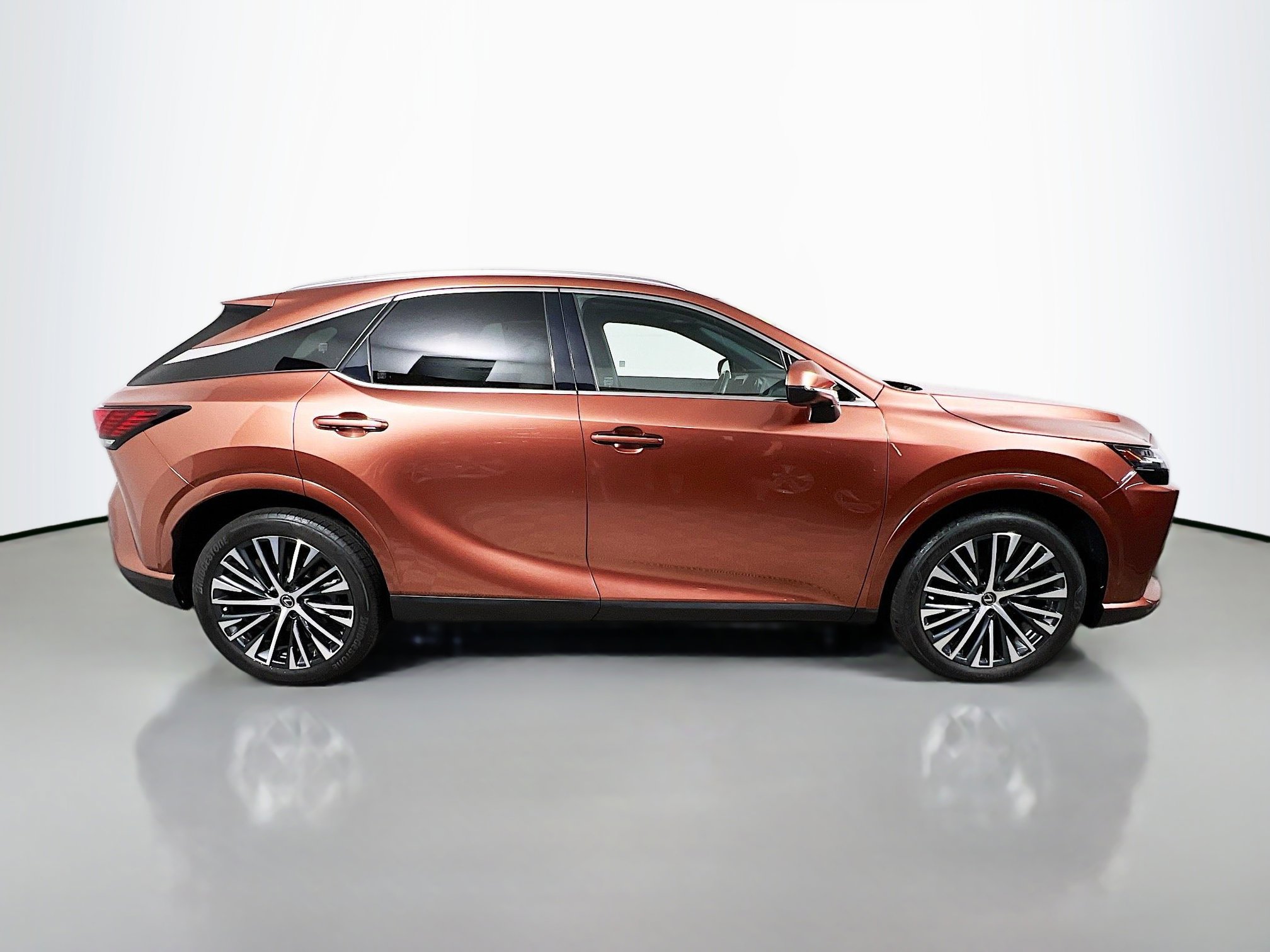 Used 2023 Lexus RX 350 Premium Plus w/ Cold Area Package image 3
