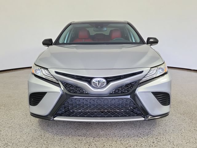 Used 2020 Toyota Camry XSE FWD image 3