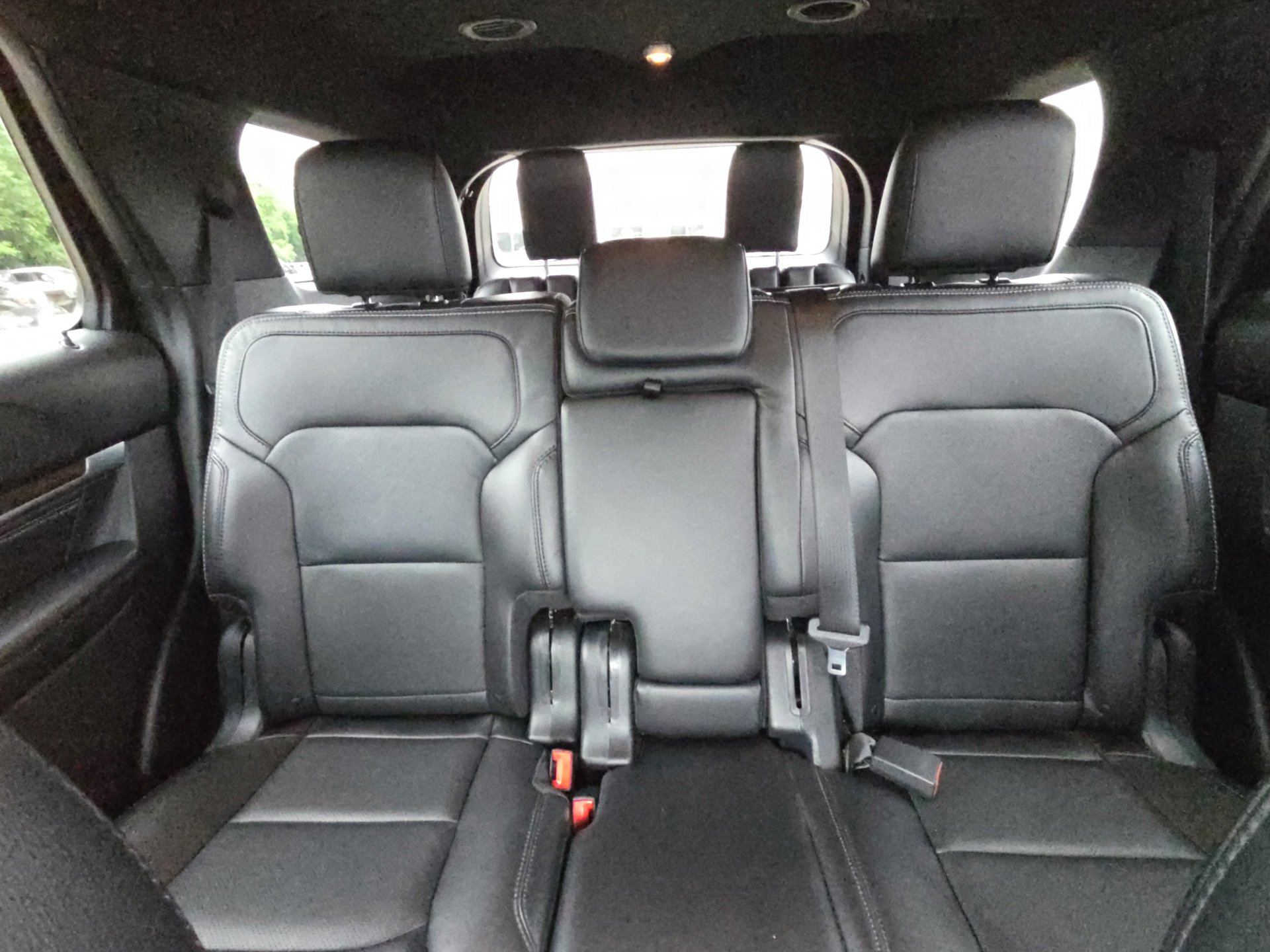 Used 2019 Ford Explorer Limited AWD/4WD image 25