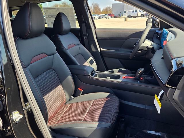 New 2026 Nissan Kicks SR image 17