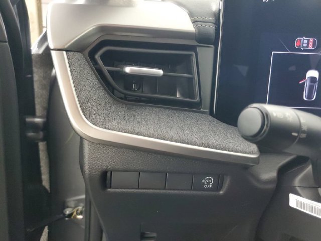 New 2026 Nissan Kicks SV w/ Cold Weather Package FWD image 23