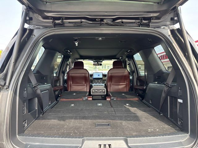 Used 2023 Ford Expedition Limited image 14