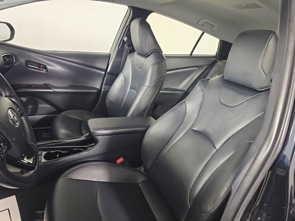 Used 2019 Toyota Prius XLE image 14