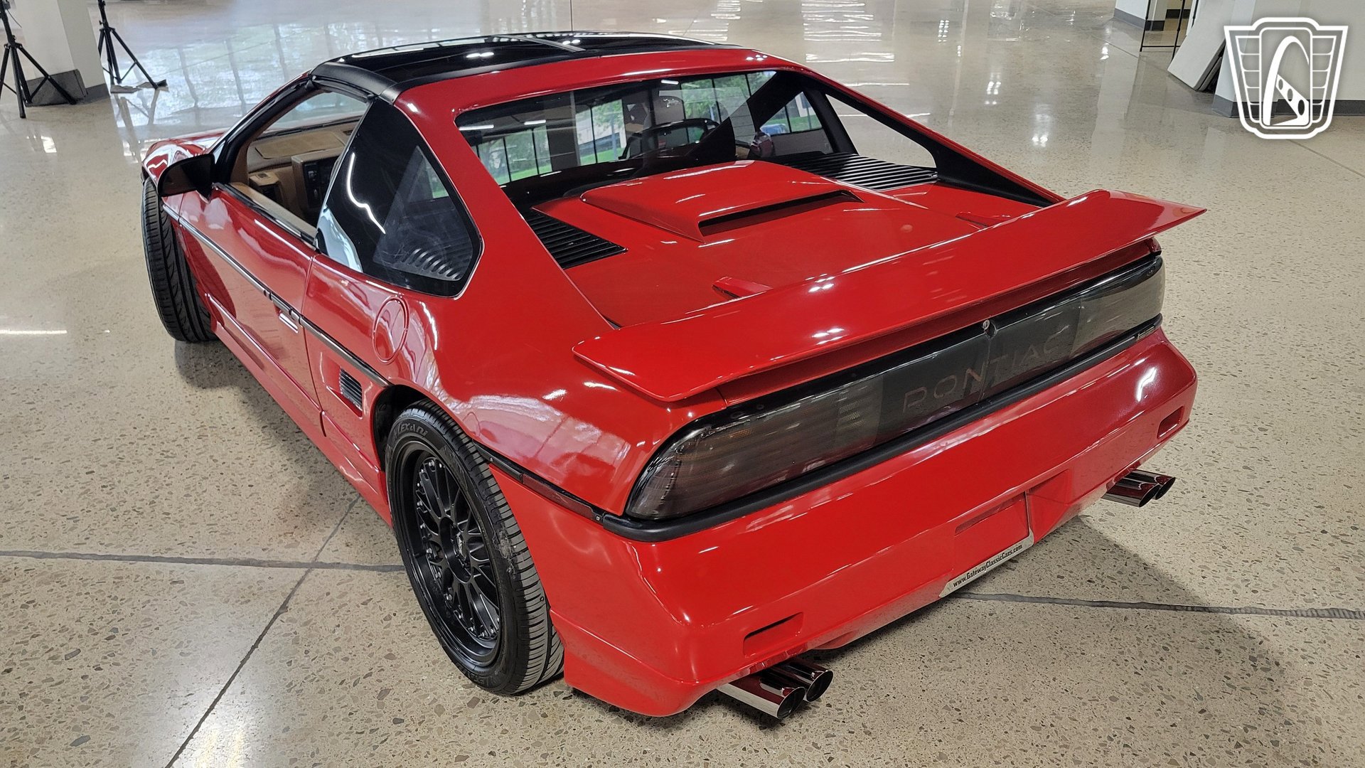 Used 1988 Pontiac Fiero GT RWD image 12