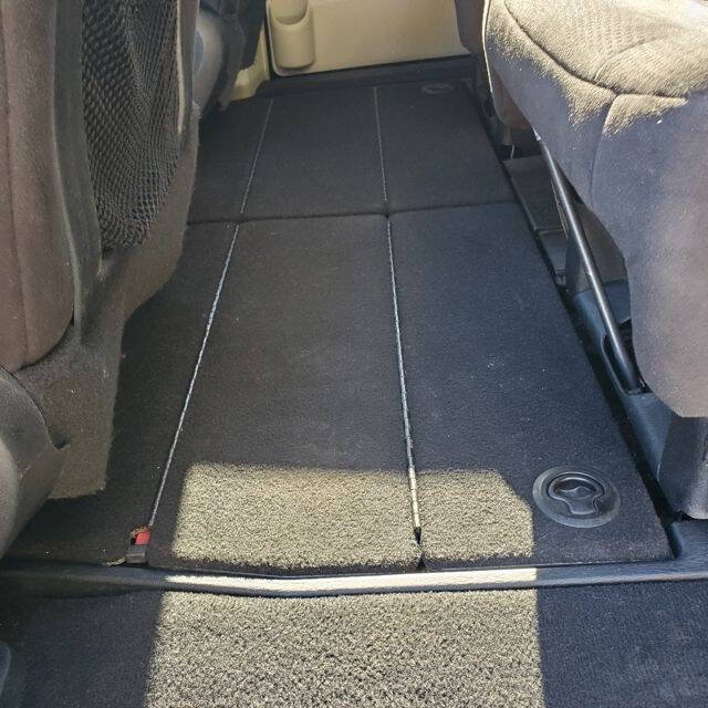 Used 2011 Chrysler Town & Country Touring FWD image 35