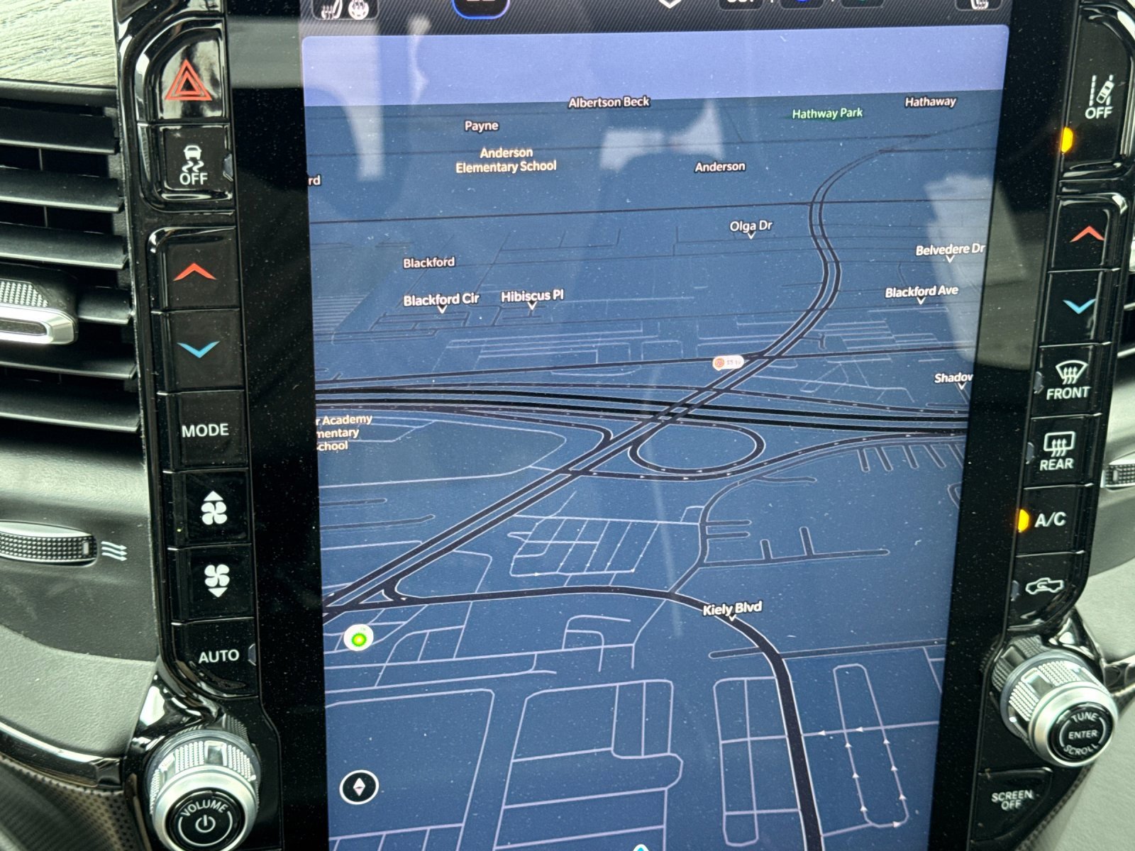 New 2025 RAM 3500 Limited image 18