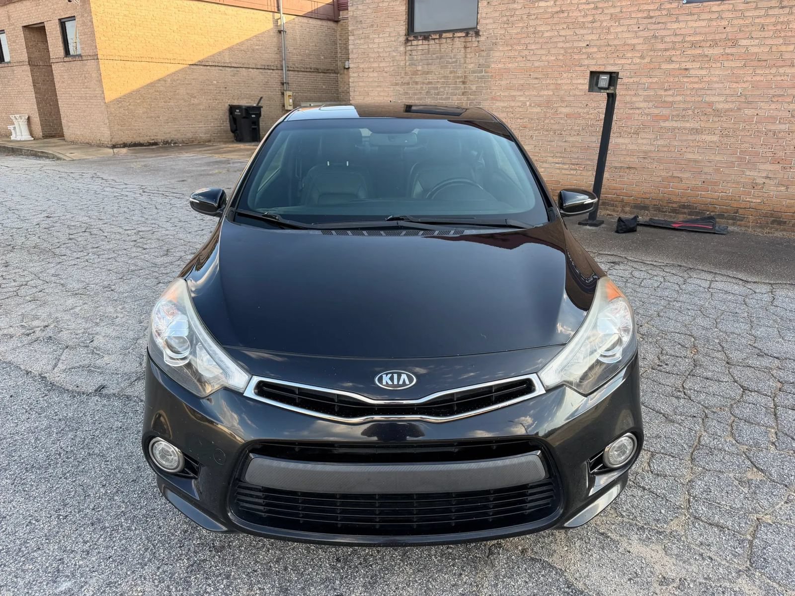 Used 2016 Kia Forte Koup SX w/ SX Premium Package FWD image 3