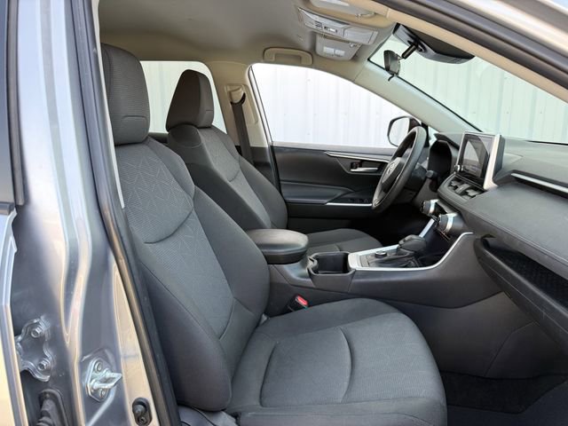 Used 2023 Toyota RAV4 XLE image 29