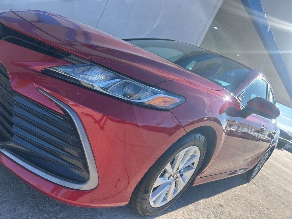 Used 2024 Toyota Camry LE image 4
