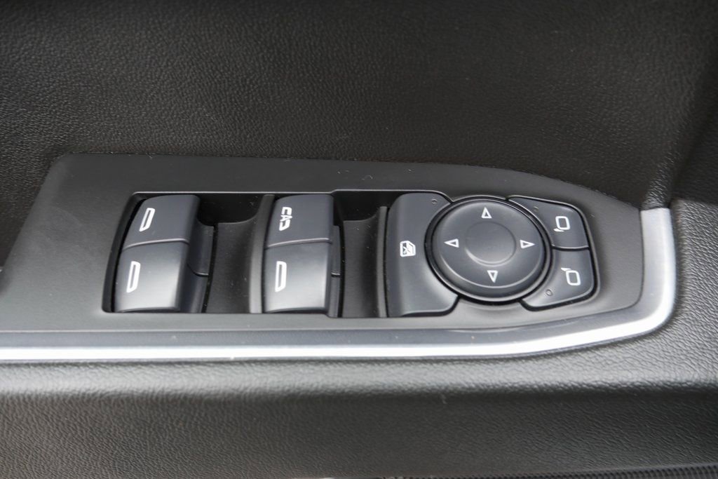 Used 2025 Chevrolet Silverado 1500 LT image 30