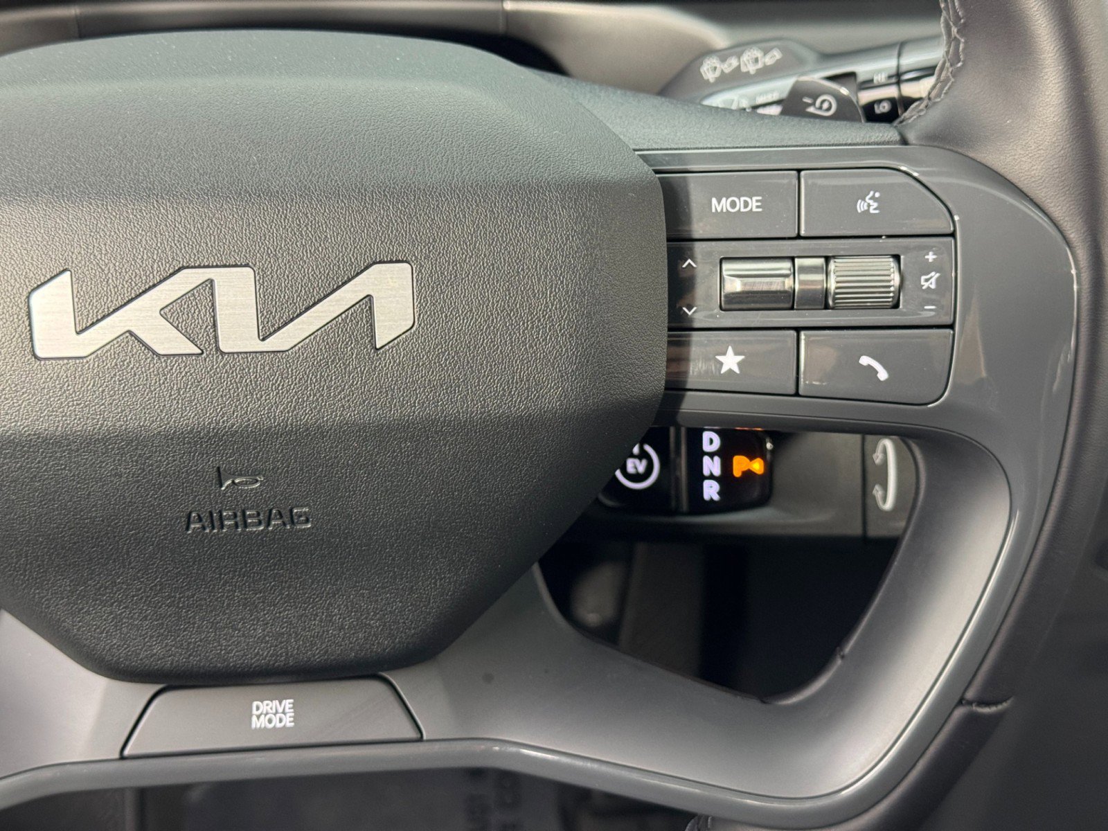 Used 2025 Kia EV9 Light Long Range image 21