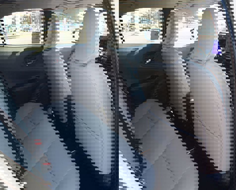 Used 2024 Toyota Prius Limited w/ Limited Premium Package FWD image 22