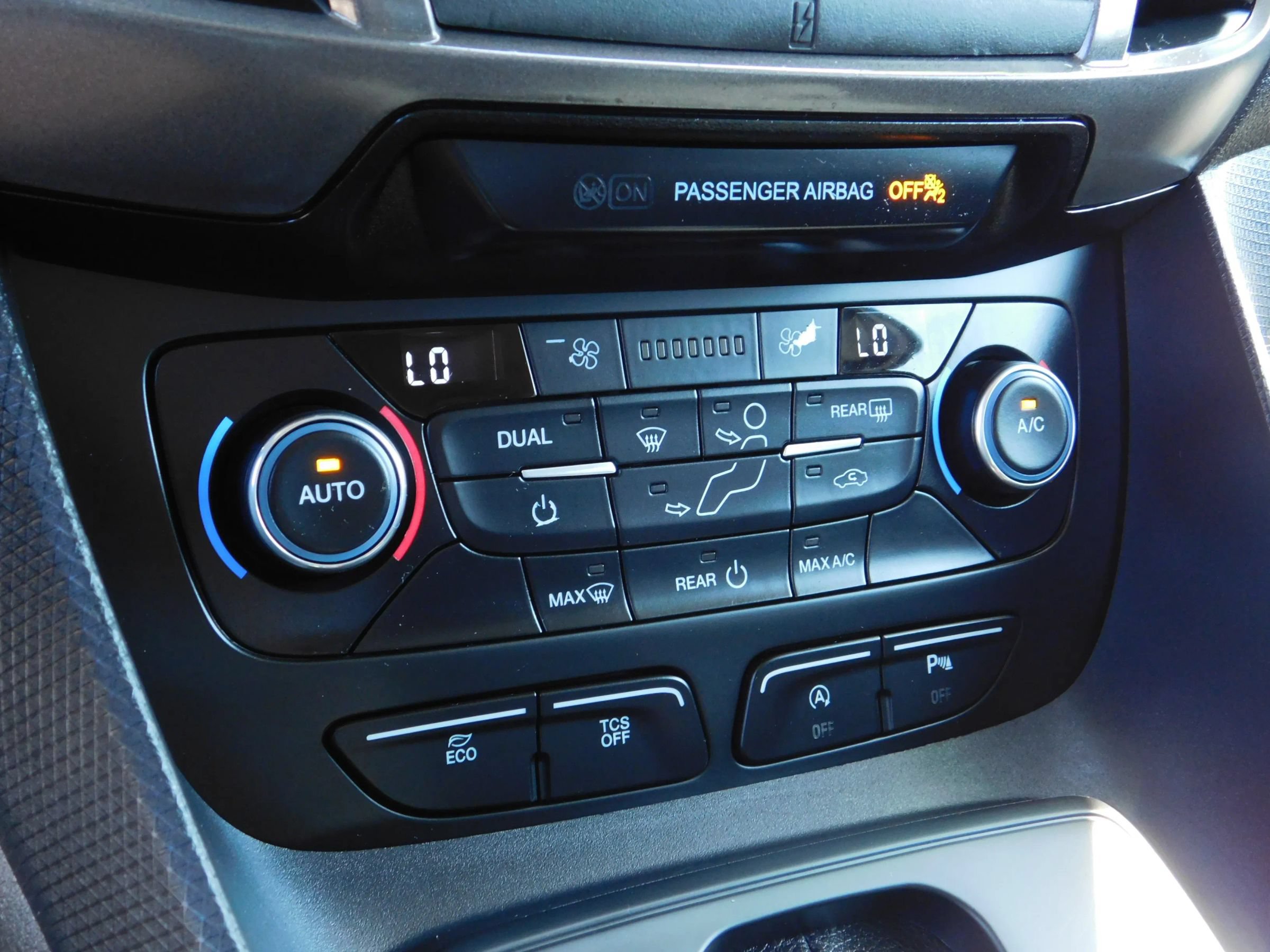 Used 2021 Ford Transit Connect XLT FWD image 20