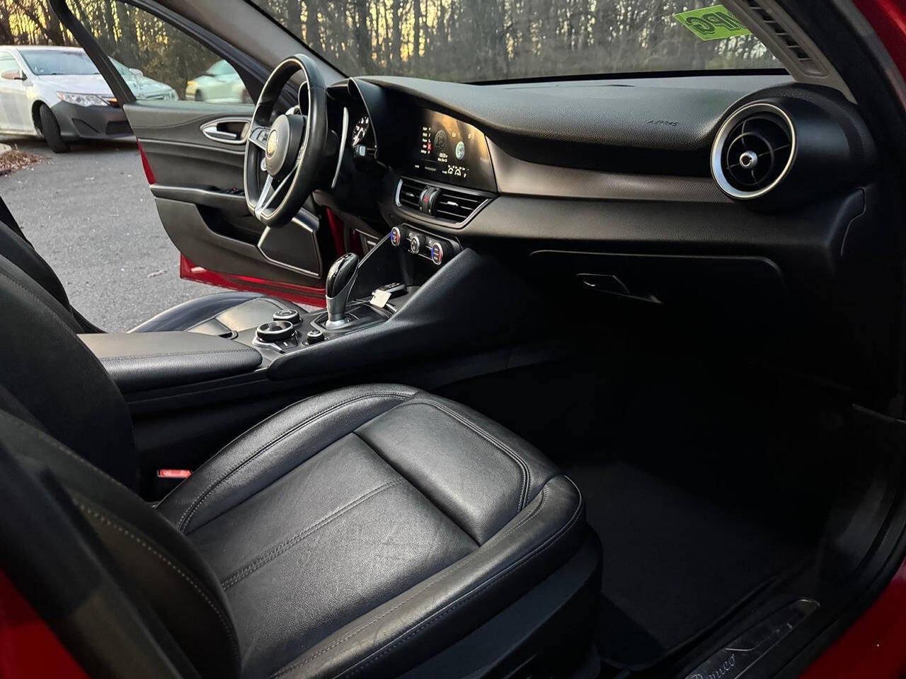 Used 2017 Alfa Romeo Giulia w/ Sport Appearance Package image 38