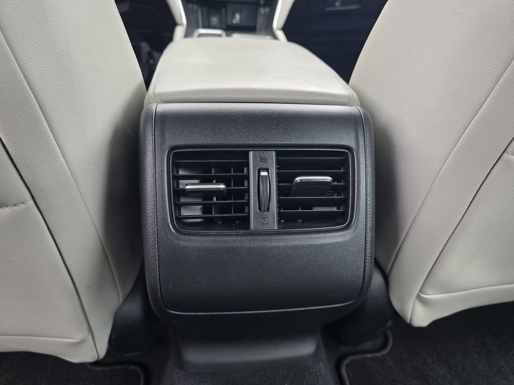 Used 2018 Honda Accord Touring image 25