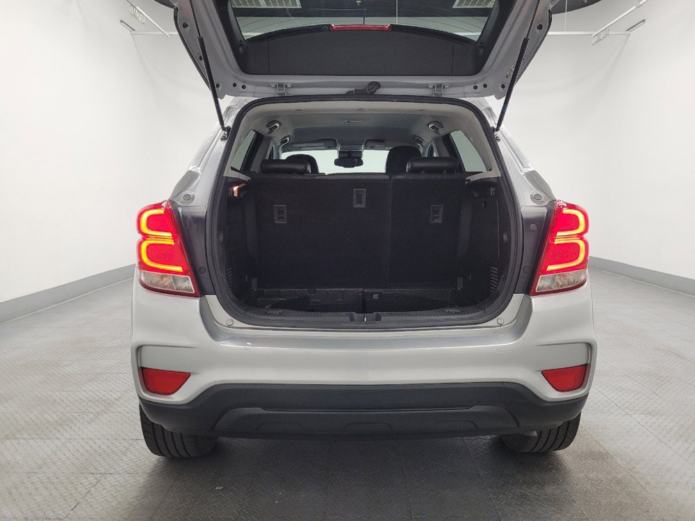 Used 2021 Chevrolet Trax LT w/ Sport Edition FWD image 29