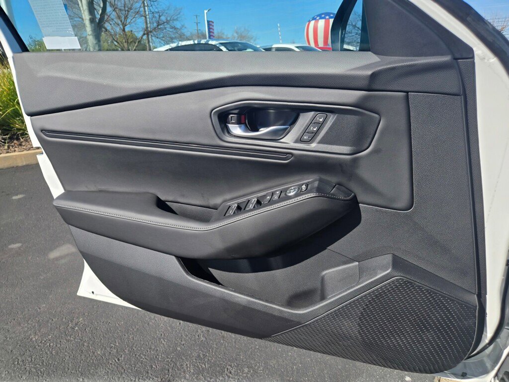 Used 2025 Honda Accord Sport image 22
