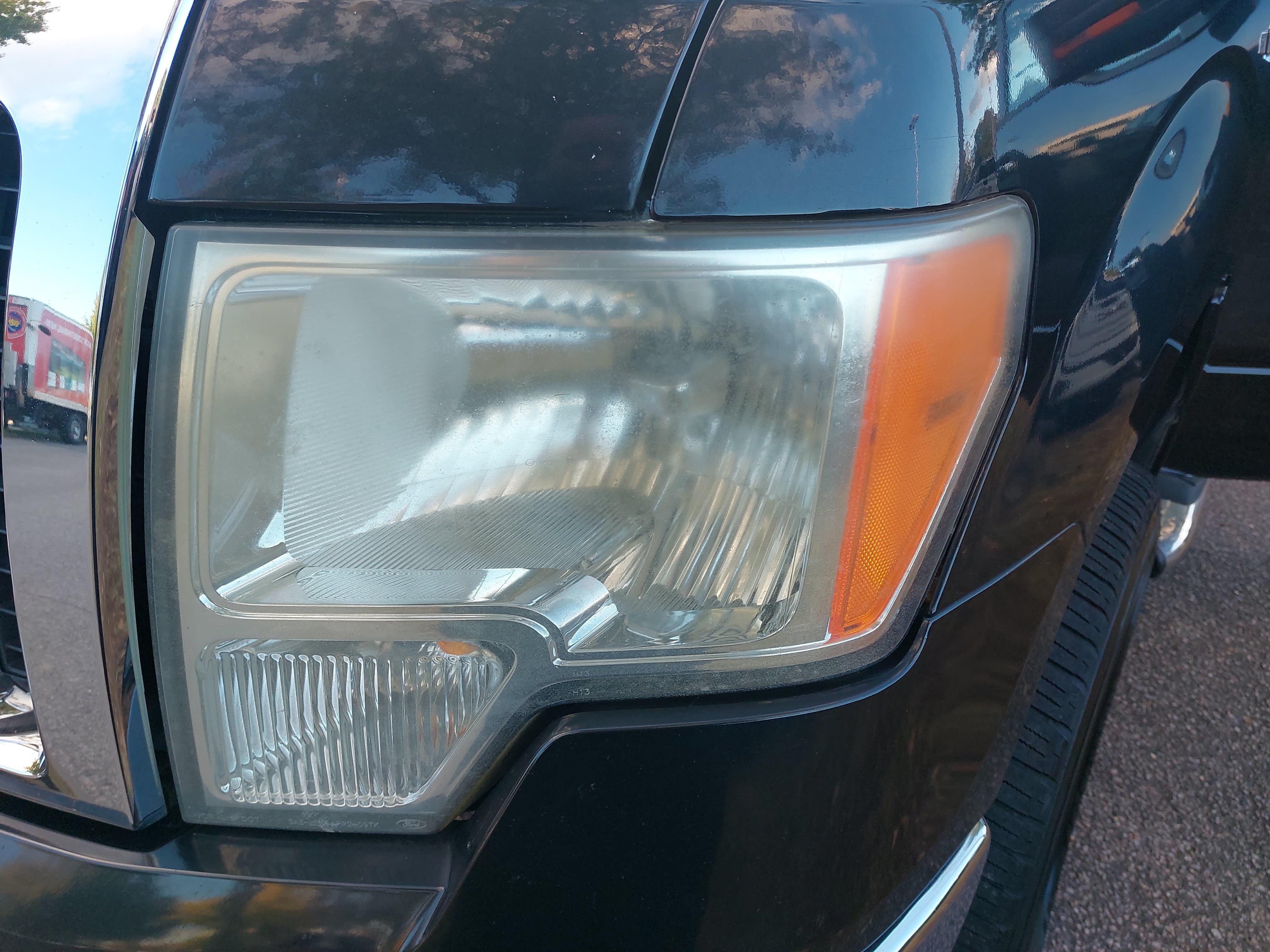 Used 2011 Ford F150 XLT w/ XLT Chrome Pkg AWD/4WD image 26