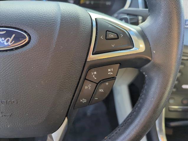 Used 2017 Ford Edge Titanium w/ Equipment Group 301A FWD image 17