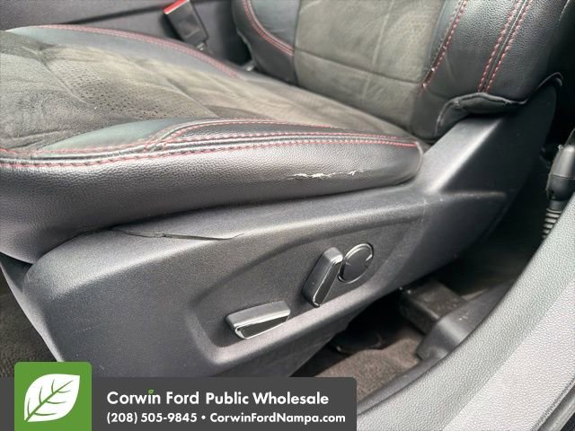 Used 2018 Ford Explorer XLT w/ Equipment Group 202A image 26