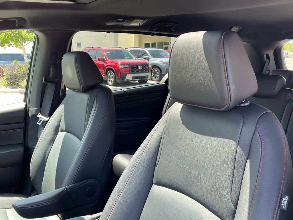 Certified 2025 Honda Odyssey Sport-L image 22