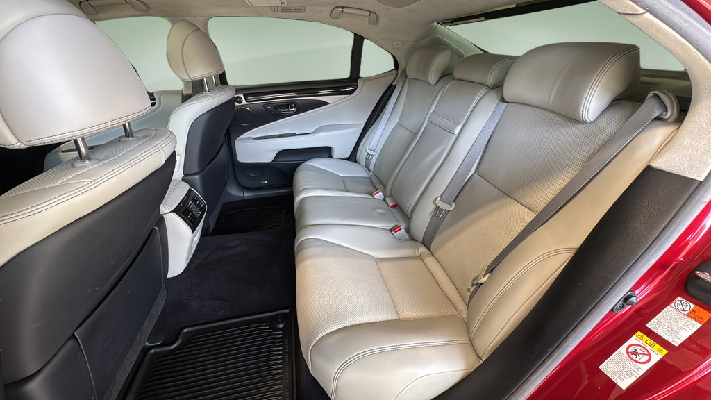 Used 2017 Lexus LS 460 L w/ Ultra Luxury Package AWD/4WD image 16