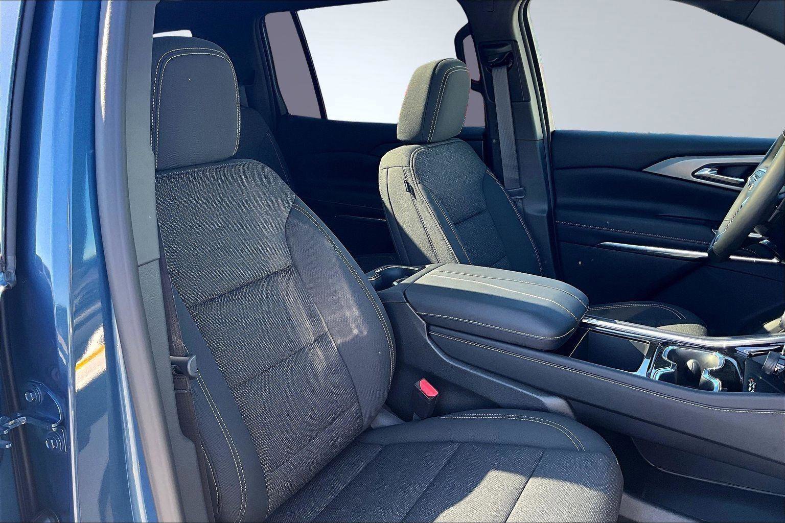 New 2026 Chevrolet Traverse LT w/ Sun and Wheel Package image 16