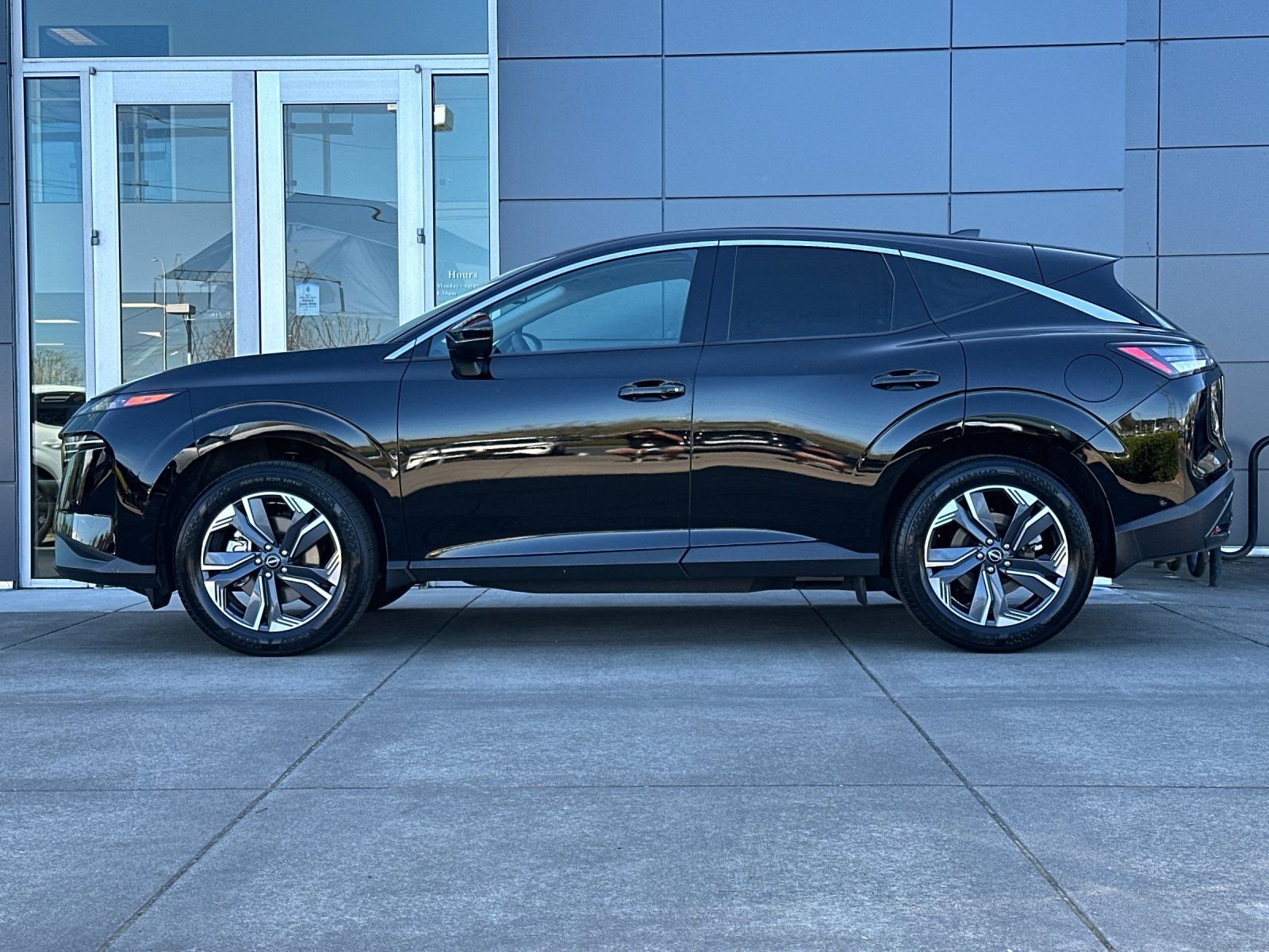 Used 2025 Nissan Murano SL AWD/4WD image 6