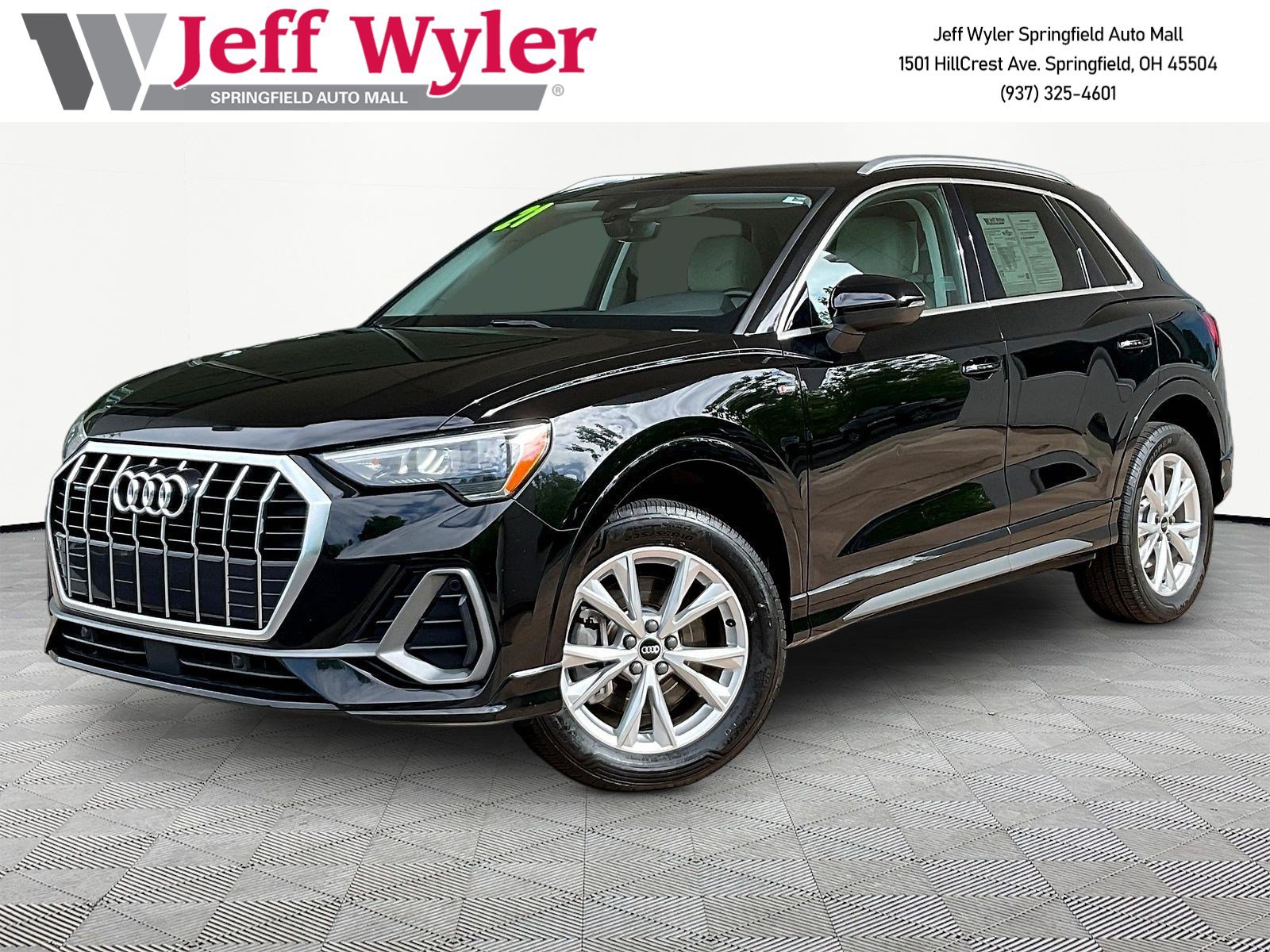 Used 2021 Audi Q3 2.0T Premium w/ Convenience Package AWD/4WD image 1