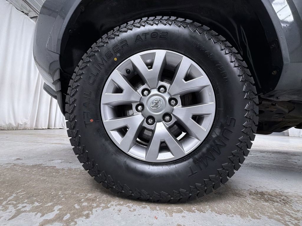 Used 2017 Toyota Tacoma SR5 w/ Tow Package image 15