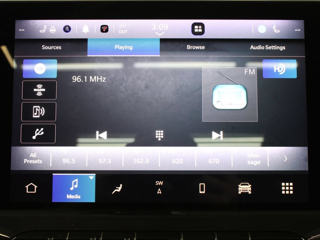 Used 2023 Jeep Compass High Altitude w/ Driver Assist Group I AWD/4WD image 26
